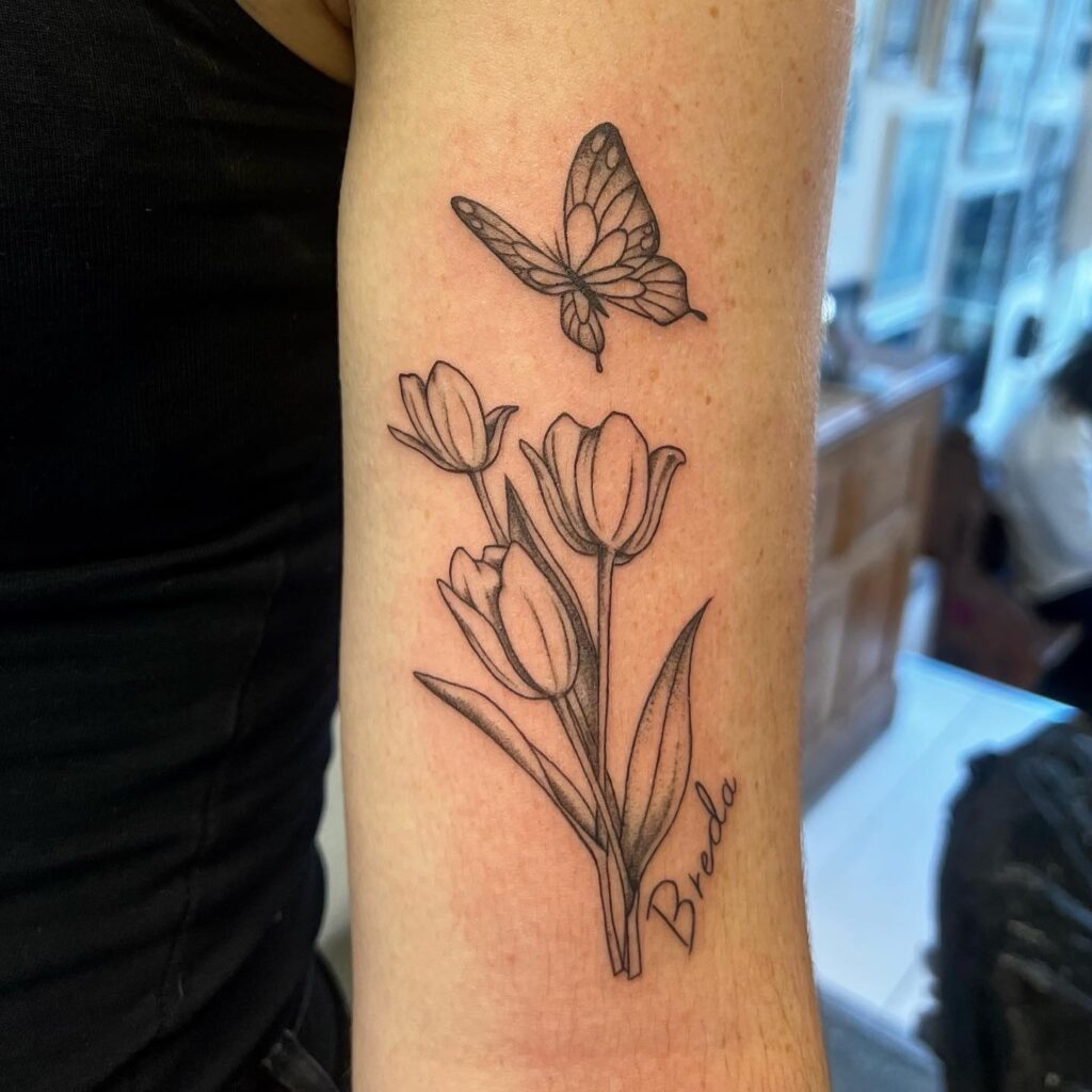 Floral Tattoo, Fine Line Tattoo, Claudia Fedorovici Tattoo Artist Amsterdam